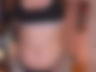 Live cam show with Anna - Upskirt on TottyGirls