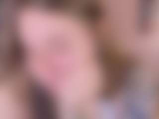 Live cam show with Anna - Petite on CamClone