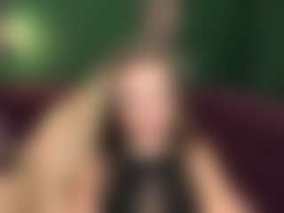 Live cam show with EvaMoran - Flashing on Camsoda
