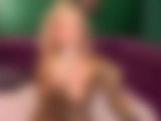Live cam show with EvaMoran - Normal on Camsoda