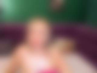 Live cam show with EvaMoran - Blue Eyes on fapnchat