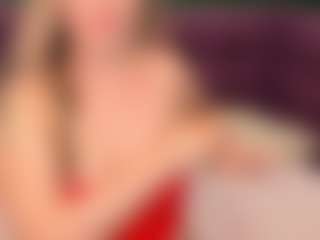 Live cam show with EvaMoran - Flashing on madthumbs