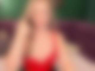 Live cam show with EvaMoran - Average on Milfs Live