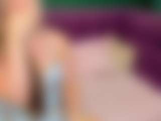 Live cam show with EvaMoran - Legs on camgirlchat.live
