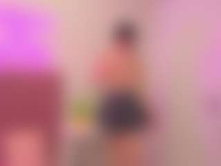 Spettacolo in cam dal vivo con Liliflowerr - Camel Toe su Camsoda