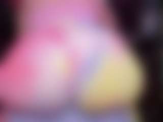 Live cam show with RaissaSky - Brown Hair on studioflirtlive.com