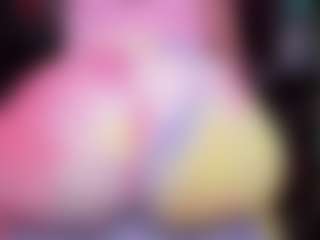 RaissaSky MILF webcam performer live streaming