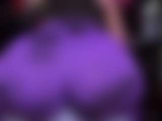 RaissaSky MILF webcam performer live streaming