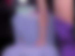 RaissaSky MILF webcam performer live streaming