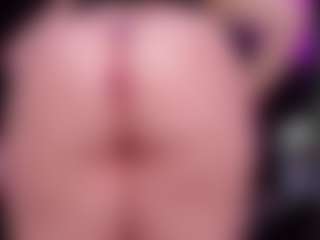 Live cam show with RaissaSky - Handjob on Hubzter Live