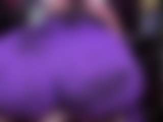 RaissaSky MILF webcam performer live streaming