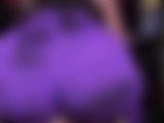 RaissaSky MILF webcam performer live streaming