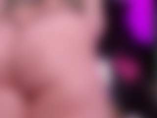 RaissaSky MILF webcam performer live streaming