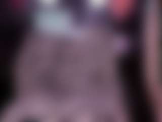 Live cam show with RaissaSky - Oil on livesuperchat.net