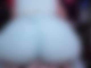 Live cam show with RaissaSky - Brown Hair MILF on CamSodaAdn