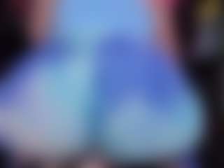 RaissaSky MILF webcam performer live streaming