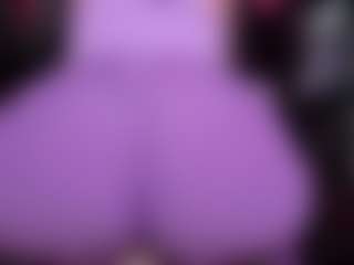 Live cam show with RaissaSky - Twerk on CamwithHer