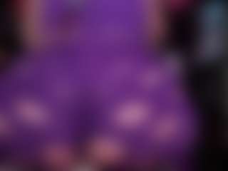 Live cam show with RaissaSky - Full Nudity on CamwithHer