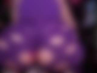 RaissaSky MILF webcam performer live streaming