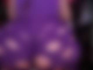 Live cam show with RaissaSky - Brown Hair MILF on Camiplay Live