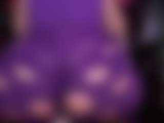 Live cam show with RaissaSky - Striptease MILF on fuklive.com