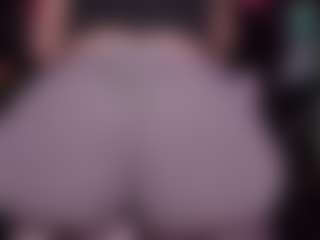RaissaSky MILF webcam performer live streaming