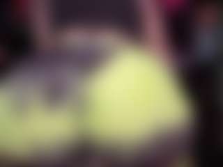 Live cam show with RaissaSky - Control on StripNow