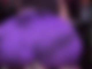 Live cam show with RaissaSky - Oil on Camsoda