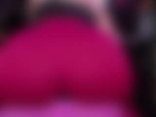 Live cam show with RaissaSky - Small Tits on AdultVida.com