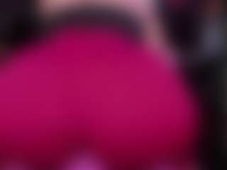 Live cam show with RaissaSky - Butt Plug on Camsoda