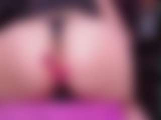 Live cam show with RaissaSky - Spy MILF on studioflirtlive.com