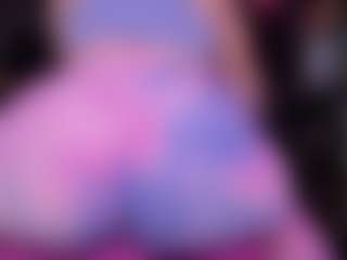 Live cam show with RaissaSky - Full Nudity on madthumbs