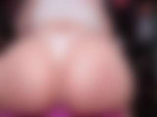 Live cam show with RaissaSky - Small Tits Toys on Camsoda