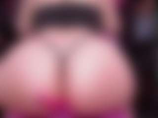 Live cam show with RaissaSky - Dildo Or Vibrator MILF on sexylive.show