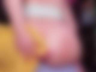 Live cam show with RaissaSky - BBW on TastyBlacksLive