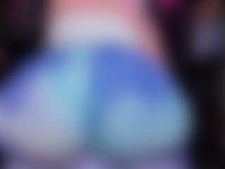 RaissaSky MILF webcam performer live streaming