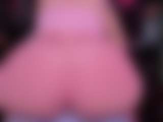 Live cam show with RaissaSky - White Mature on SpankPalCams | united states