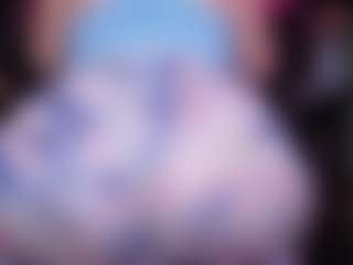 Live cam show with RaissaSky - Small Tits Mature on Camiplay Live