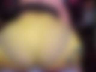 Live cam show with RaissaSky - Oil on fapnchat