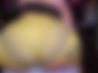 Live cam show with RaissaSky - Fingering MILF on Streamer API