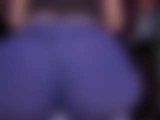 Live cam show with RaissaSky - Spank on Camsoda
