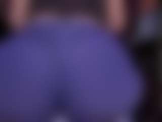 RaissaSky MILF webcam performer live streaming