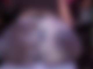 Live cam show with RaissaSky - Oil on Camsoda