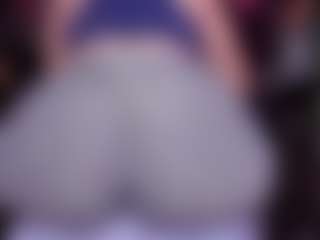 Live cam show with RaissaSky - Fingering MILF on Camsoda