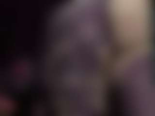Live cam show with RaissaSky - Shaved Pussy Mature on Camsoda