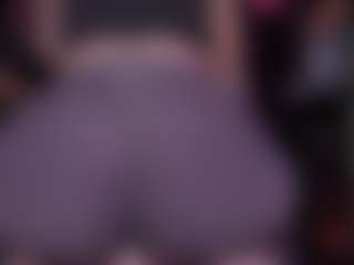 Live cam show with RaissaSky - Brown Hair MILF on Camsoda
