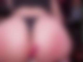 Live cam show with RaissaSky - Brown Hair MILF on Camsoda