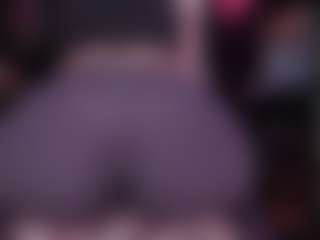 Live cam show with RaissaSky - Brown Hair MILF on Camsoda
