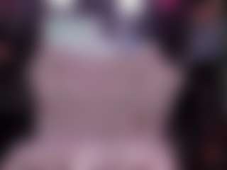 Live cam show with RaissaSky - BBW on xDating
