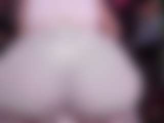 Live cam show with RaissaSky - BBW on SxyPornLive